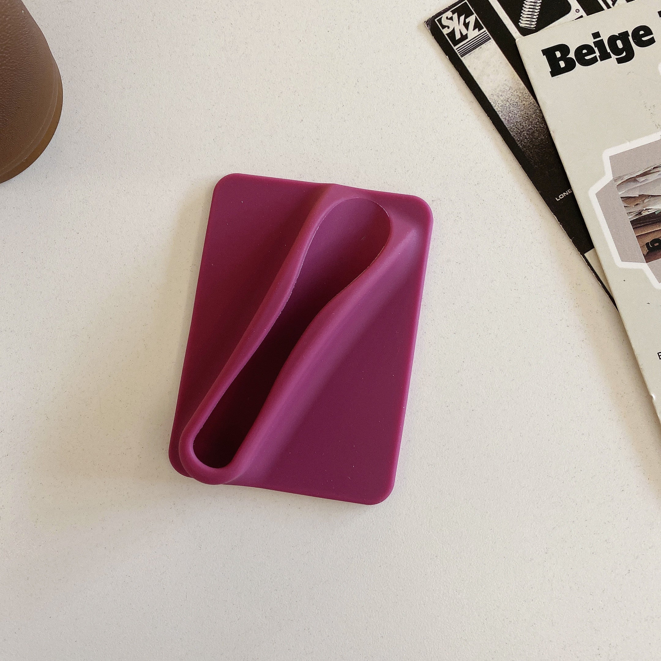 Silikon Lipstick/Leppestift Holder til mobiltelefon - Festes med lim