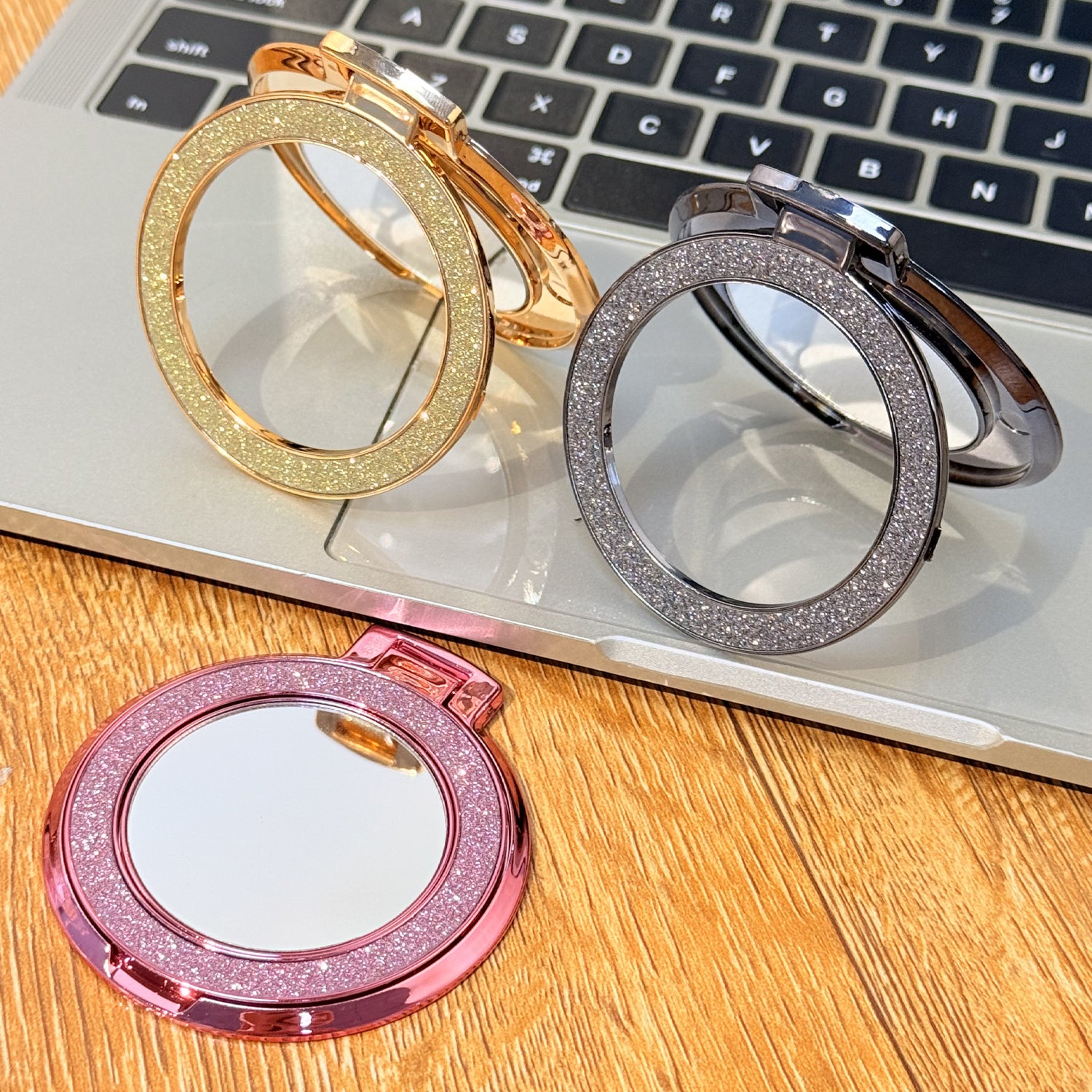 Glitter Mobilholder med Ringgrep og Speil – Universell Støtte for iPhone, Samsung, Xiaomi og Flere